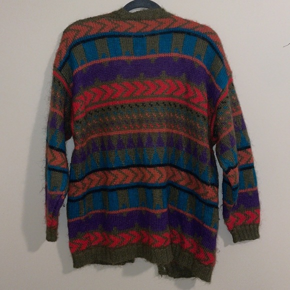 *3 for $15* Vintage Knit Knit Cardigan - Picture 3 of 3